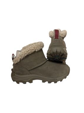 Merrell Olive Suede Leather Winter Ankle Boots with Shearling Collar